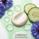 Botanical Cream Texture Detail